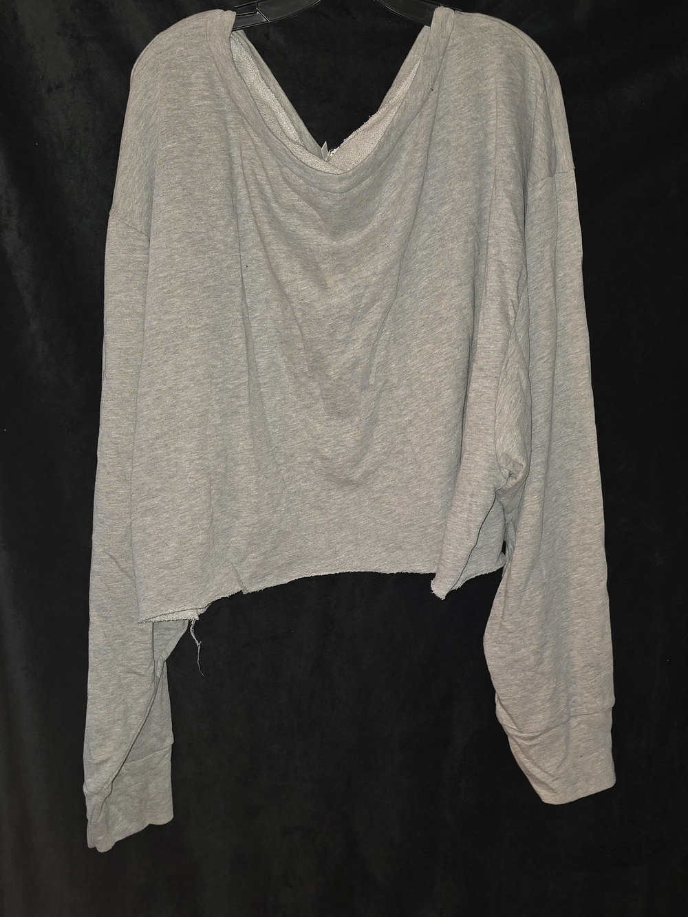 Fashion Nova Light Gray Cropped Long-Sleeve Sweatshirt